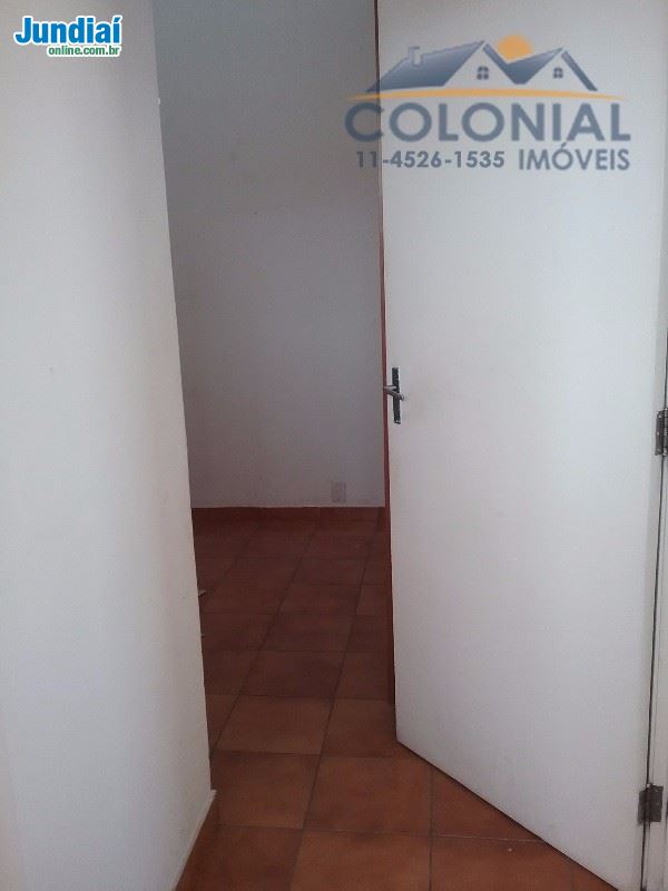 SOBRADO COM SALO COMERCIAL, 03 VAGAS, 05 BANHEIROS, 04 DORMITRIOS - Vila Rio Branco, Jundia