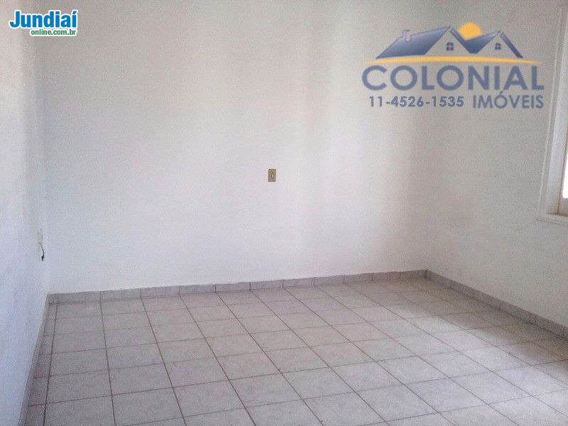 SOBRADO COM SALO COMERCIAL, 03 VAGAS, 05 BANHEIROS, 04 DORMITRIOS - Vila Rio Branco, Jundia