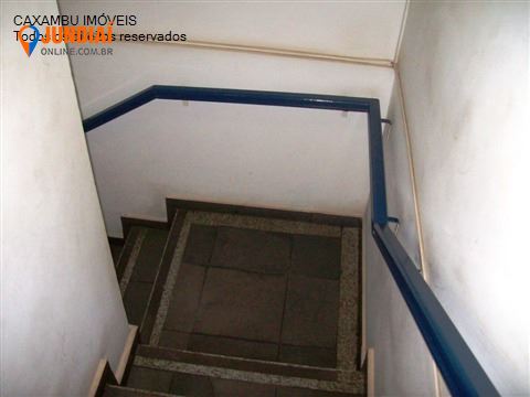 Salo comercial, AU: 200,00m no piso superior com 200m2 no bairro Caxambu - Jundia - SP