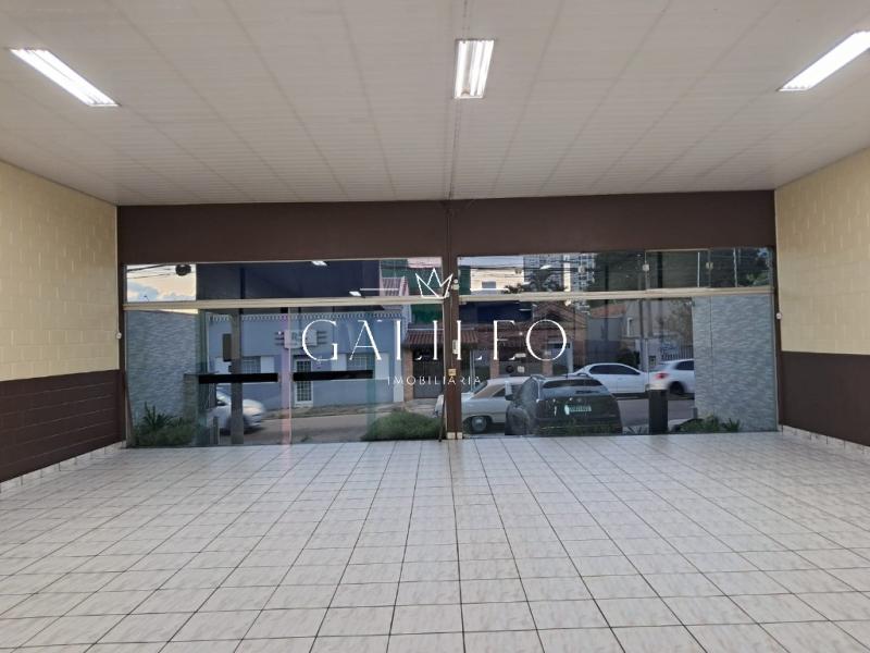 Comercial em VILA ARENS II, JUNDIAÍ - Salão comercial de alto padrão para locação em Jundiaí-SP, Vila Arens II: 5 salas, 4 banheiros, 6 vagas, 374m². Confira!