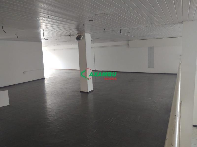 salao em CENTRO, JUNDIAÍ - Salão Comercial de Alto Padrão no Centro - Jundiaí - SP: 01 salão, 03 banheiros, sendo 01 para cadeirante - 250m² de área construída. - Foto 2