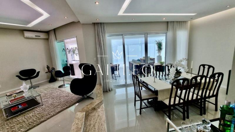 Condominio em JUNDIAÍ MIRIM, JUNDIAÍ - Casa de Alto Padrão á Venda no Condomínio Terras de São Carlos - Jundiaí -SP