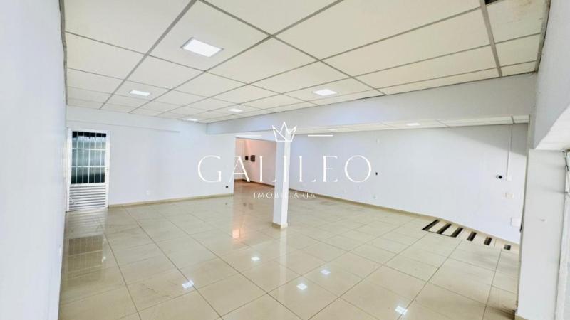 Comercial em CENTRO, JUNDIAÍ - Imóvel Comercial Espaçoso no Centro de Jundiaí: 4 Salas, 2 Banheiros, 2 Vagas de Garagem - 230m² - Venda ou Locação