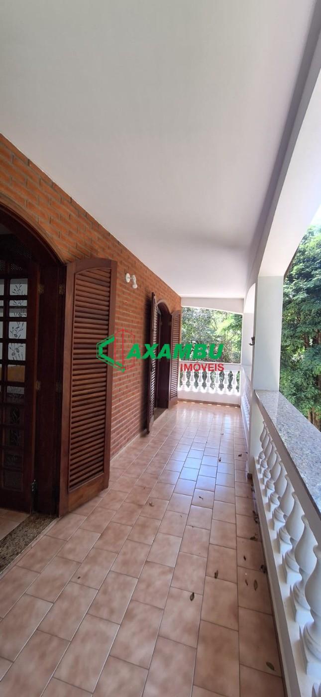 Casa em CAXAMBU, JUNDIAÍ - Chácara para Locação em Jundiaí-SP, no Bairro Caxambu: 3 Quartos, 1 Suíte, 2 Salas, 3 Banheiros, 3 Vagas de Garagem, 200m² de Área.