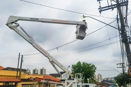Pavimentação da Avenida Tasso Pinheiro, no Terra Nova, entra na reta final e avança na recuperação da via