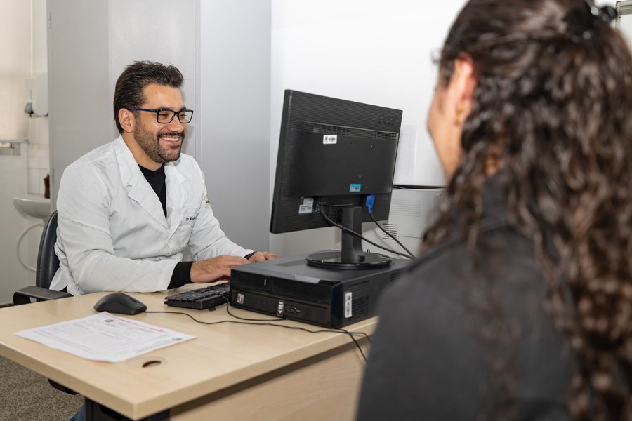 NIS amplia oferta de consultas em mais de 120%, moderniza atendimento com avisos pelo WhatsApp e aposta em informatização para agilizar acesso às especialidades