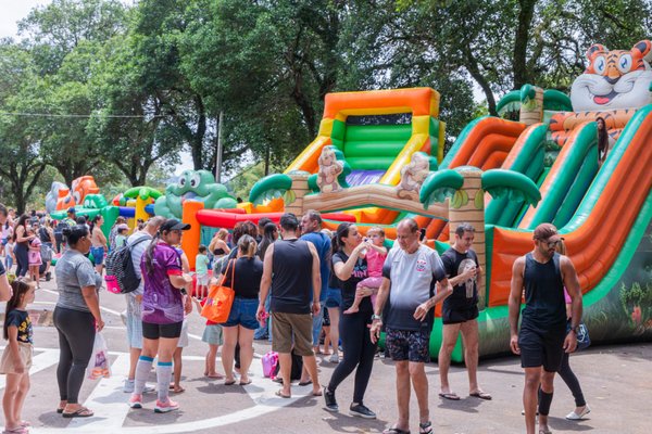 Famílias aproveitam Dia das Crianças com diversão e reencontros no Parque do Corrupira