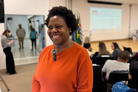 Letramento digital ajuda idosos de Jundiaí a usar a tecnologia com mais autonomia e segurança