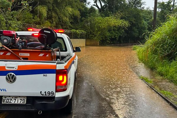 Jundiaí registra 80 mm de chuva em 12 horas; força-tarefa atua em várias frentes