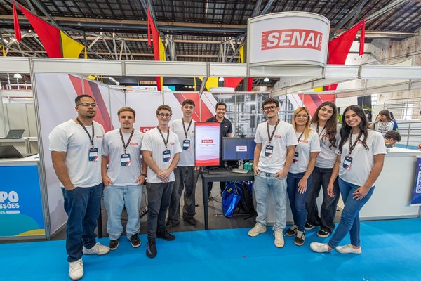 Expo Profissões aproxima jovens de cursos e carreiras e segue até quarta-feira em Jundiaí