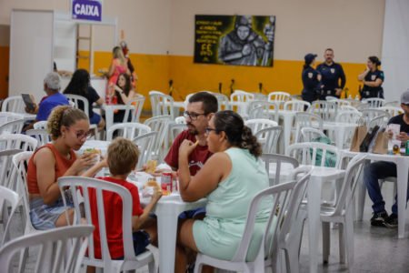 Expo Profissões aproxima jovens de cursos e carreiras e segue até quarta-feira em Jundiaí