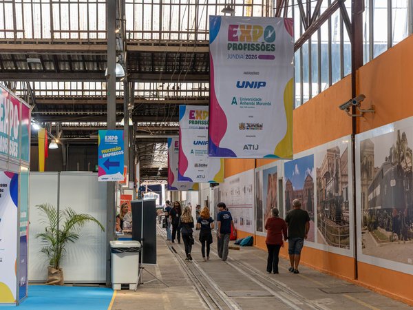 Expo Profissões aproxima jovens de cursos e carreiras e segue até quarta-feira em Jundiaí