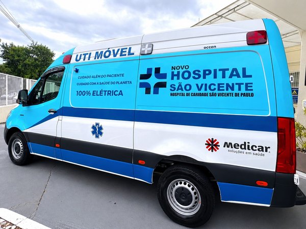 Hospital São Vicente entra na vanguarda da mobilidade sustentável com ambulância elétrica