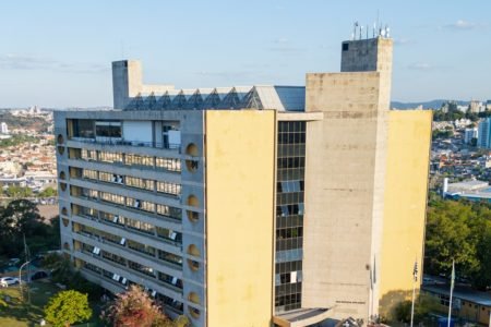 Confira o que abre e fecha em Jundiaí no ponto facultativo do Dia do Funcionário Público (30) e no feriado de Finados (2)