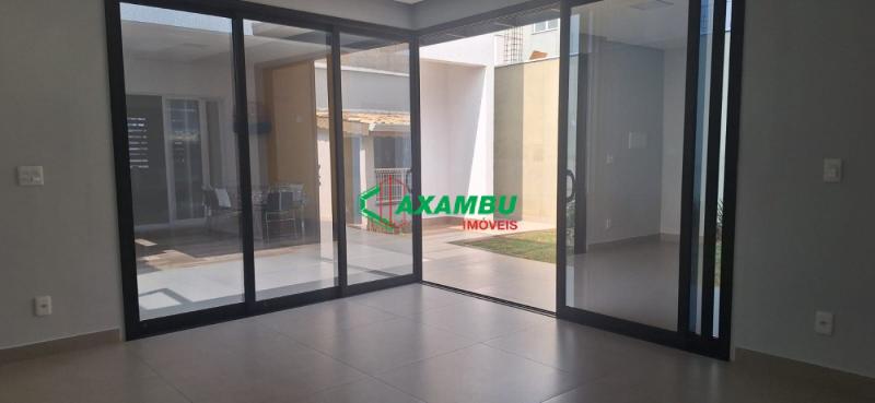 Casa em LOTEAMENTO VIVENDA CENTENÁRIO, JUNDIAÍ - Casa em Condomínio de Luxo em Jundiaí-SP: 3 Quartos, 2 Suítes, 3 Salas, 4 Banheiros, 4 Vagas de Garagem - Imperdível! - Foto 2