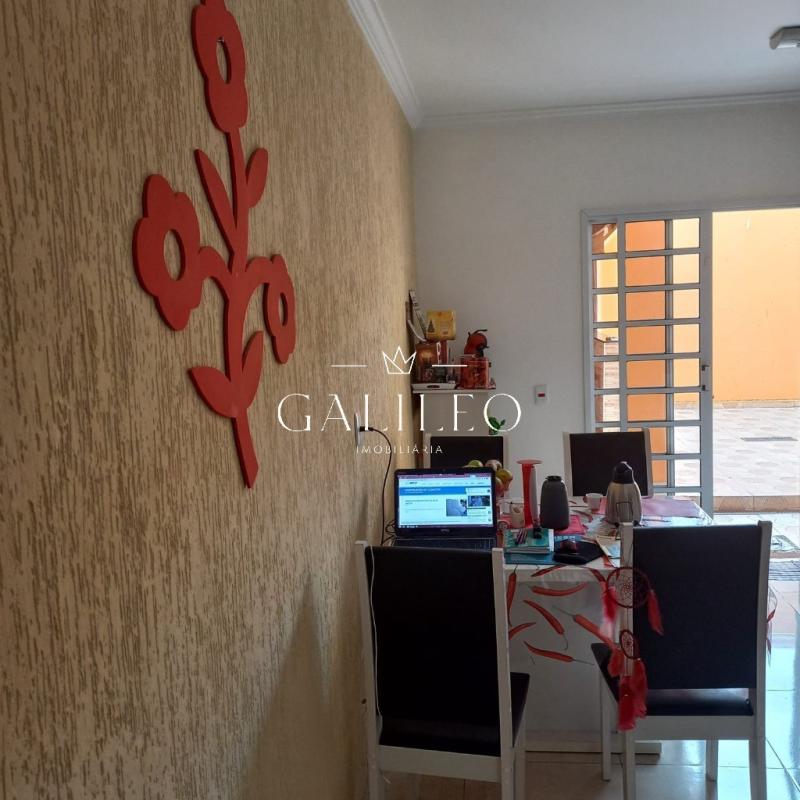 Casa em PARQUE CIDADE JARDIM II, JUNDIAÍ - Casa à Venda em Jundiaí-SP, Parque Cidade Jardim II: 3 Quartos, 1 Suíte, 2 Salas, 3 Banheiros, 2 Vagas, 159m²! - Foto 2