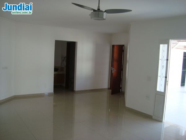 Casa em Eloy Chaves, Jundiaí - Belíssima Casa Térrea Jd. Ermida - Foto 1